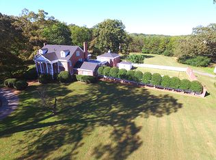 1107 Country Club Dr, Tullahoma, TN 37388