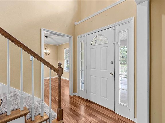 3rd image of 796 Sheline Dr