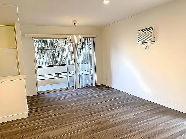 435 S Mariposa Ave — Photo 33