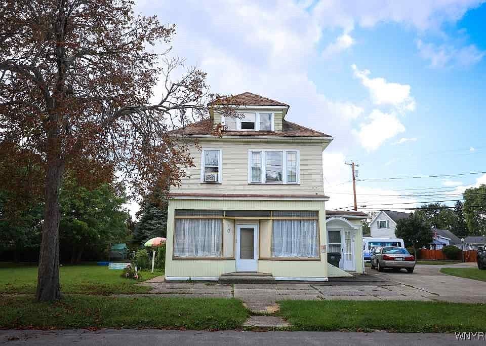 1st image of 111 Burlington Ave