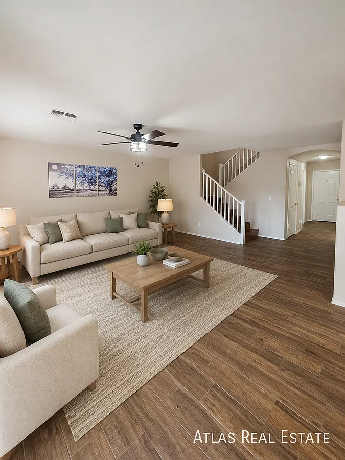 Beautiful Tolleson Home | 4br 3ba Huge Backyard — Photo 2