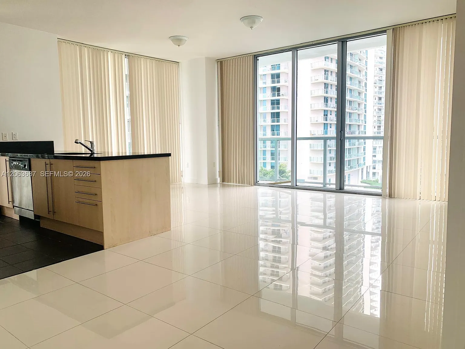 2 bed, 1108 sqft, $4,200 — Photo 4