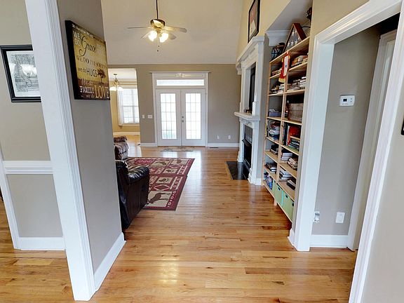 3rd image of 300 Thoroughbred Dr NW Unit 92