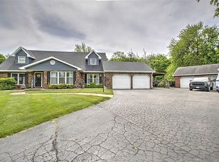 67 S Shores Dr, Decatur, IL 62521