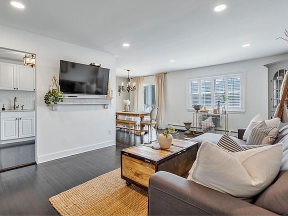 3rd image of 336 Lakeland Ave APT 5B