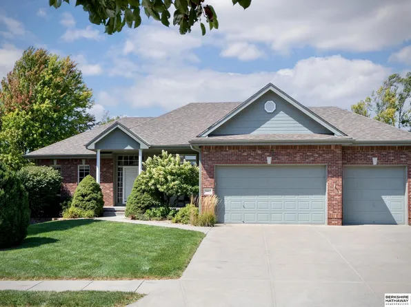 5602 N 163rd St, Omaha, NE 68116