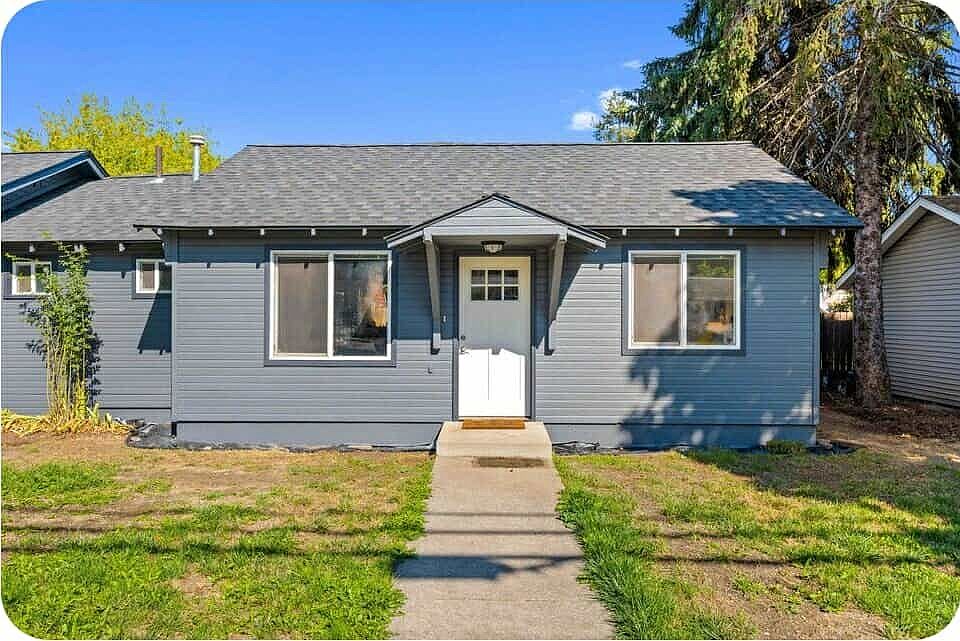 Street view- Welcome to your home away from home in the heart of Coeur d alene.