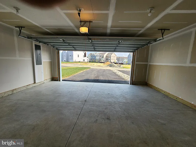 844 New Castle Landing Dr — Photo 15