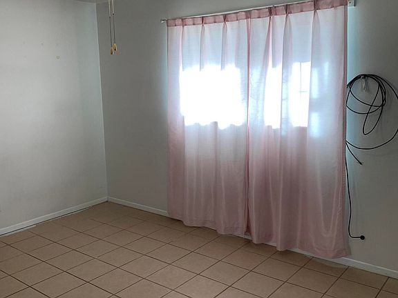5th image of 3216 Nairn St