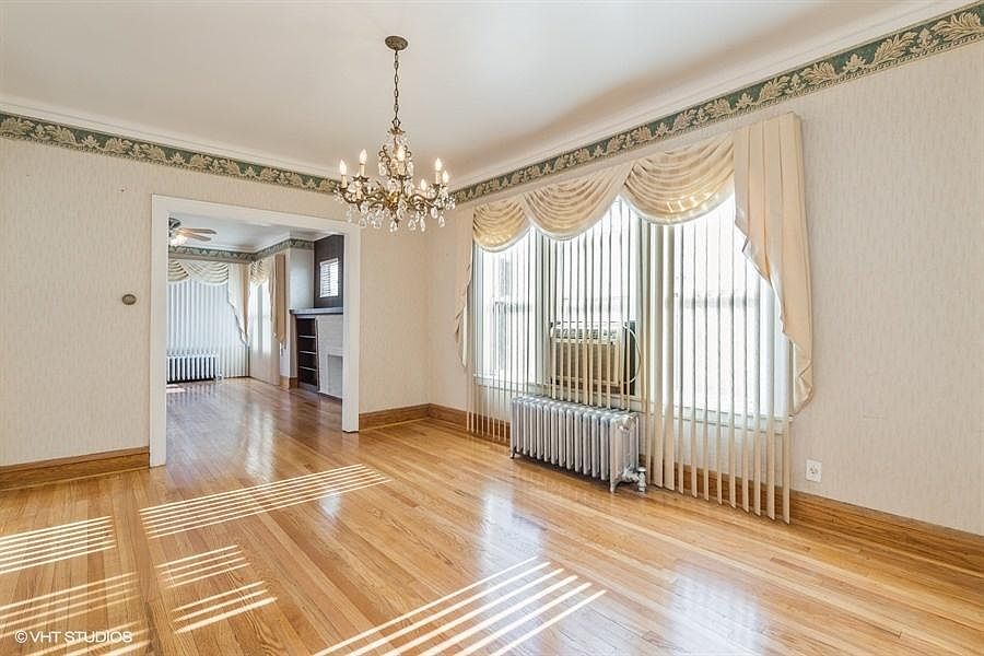 1st image of 3614 N Whipple St #2