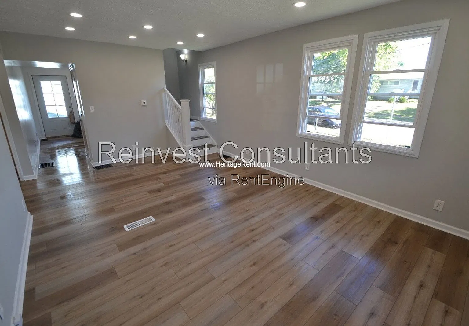 4 bed, 2.0 bath, 1350 sqft, $1,995 — Photo 2