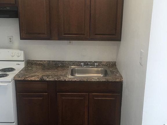 4th image of 2578 Frankford Ave APT 2