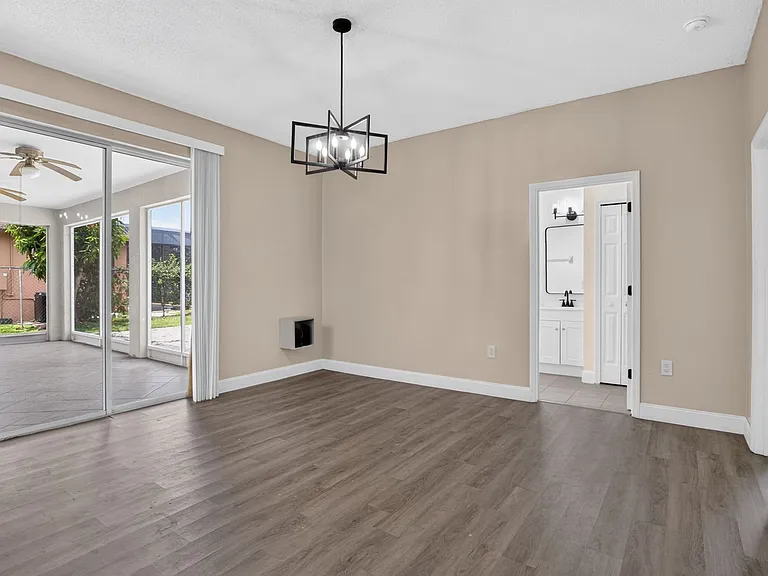 121 Aurelia Ct — Photo 18