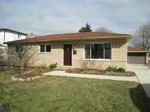 1st image of 29844 Blossom Ln
