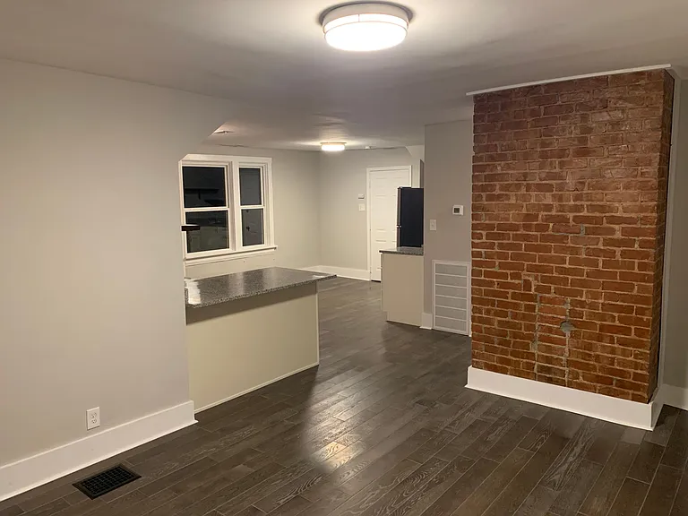 1419 Locust St #3 — Photo 15