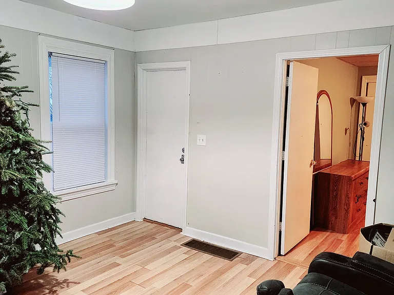 36 Cross St — Photo 5