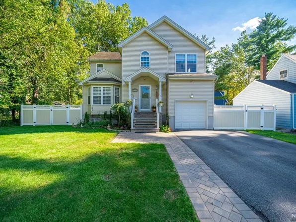 236 Ivy Ln, Teaneck, NJ 07666