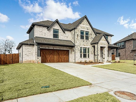 2nd image of 3007 Paluxy Dr