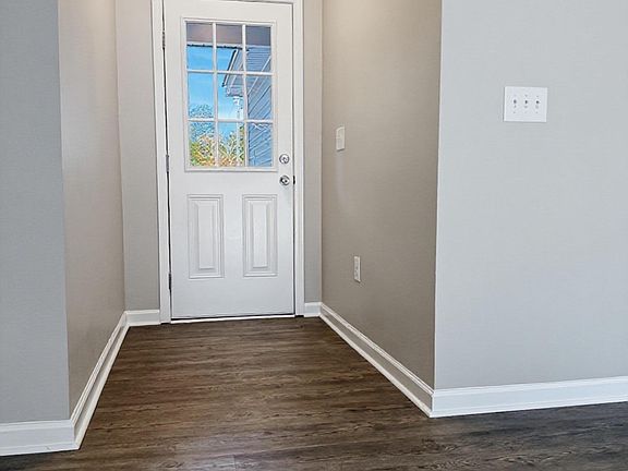 5th image of 105 Goodrich St