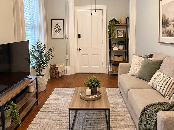 4th image of 912 N 10th St APT 1