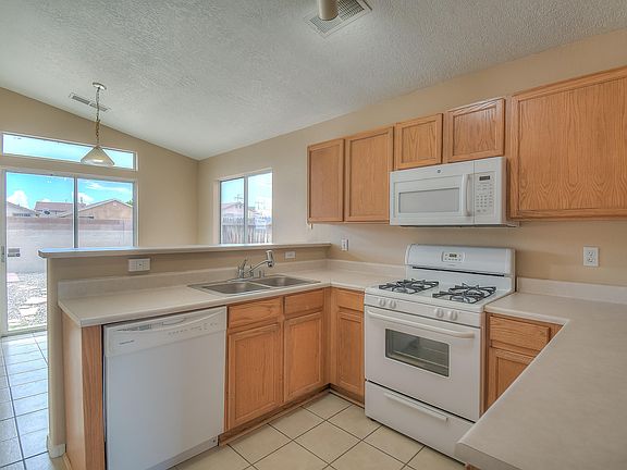 4th image of 9912 Bridle Falls Ave SW