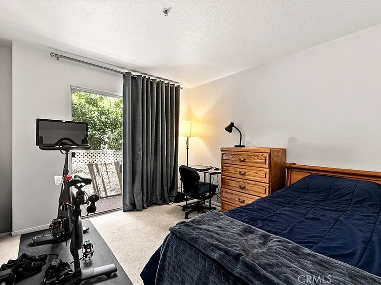 703 Locust St #1 — Photo 14