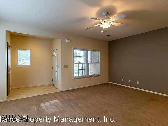4th image of 807 Bluemont Ave