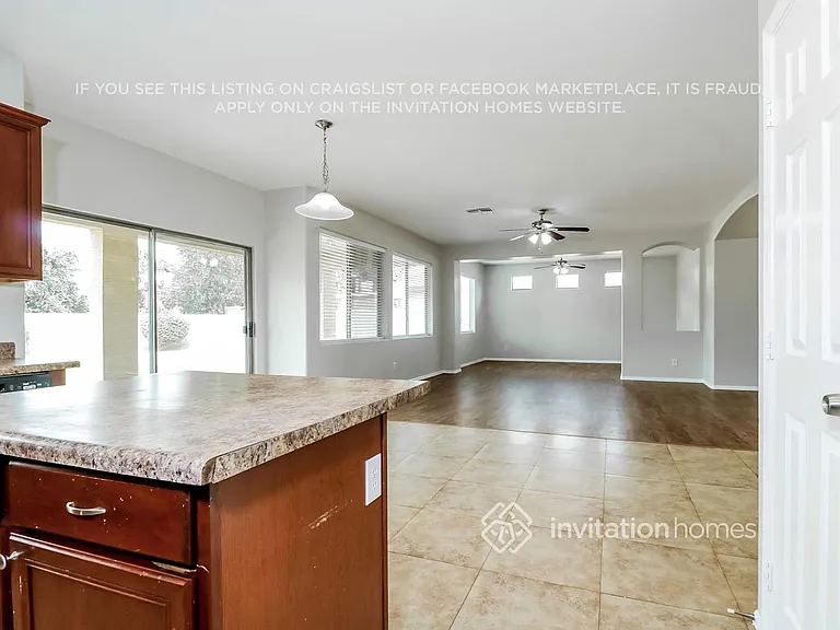 8806 W Gardenia Ave — Photo 7