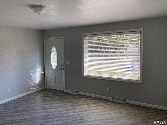 5th image of 217 Willow Ln