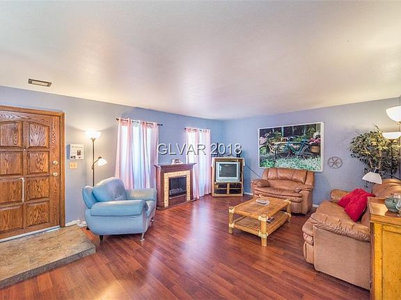 4th image of 3684 Mount Vernon Ave