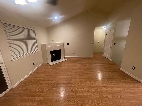 4th image of 223 81st Dr SE