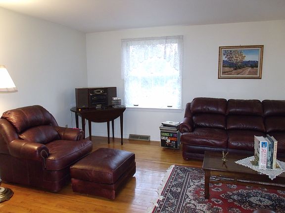 3rd image of 4383 Kilbert Dr