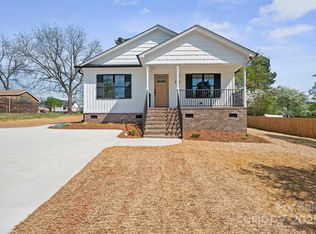 203 E 27th St, Kannapolis, NC 28083