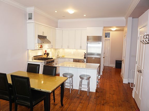 5th image of 659 Carroll St APT 1