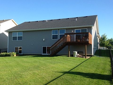 3rd image of 650 SE Wood Creek Dr