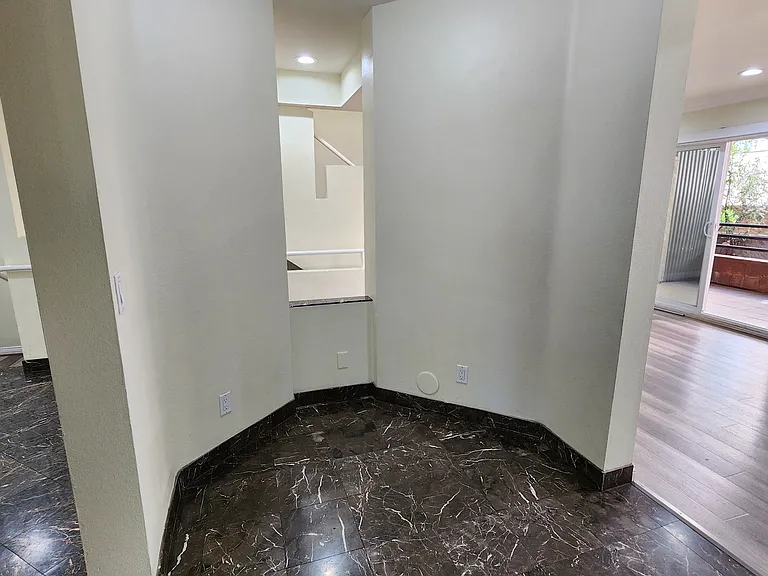 420 Riverdale Dr #11 — Photo 38