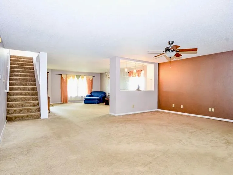 4182 Fletcher Dr — Photo 3