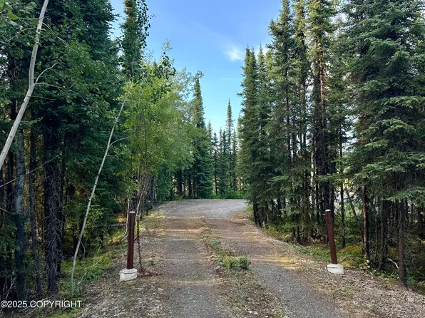 35250 Scout Lake Loop Rd, Sterling, AK 99672