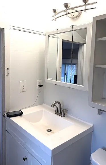 739 Clay St — Photo 9