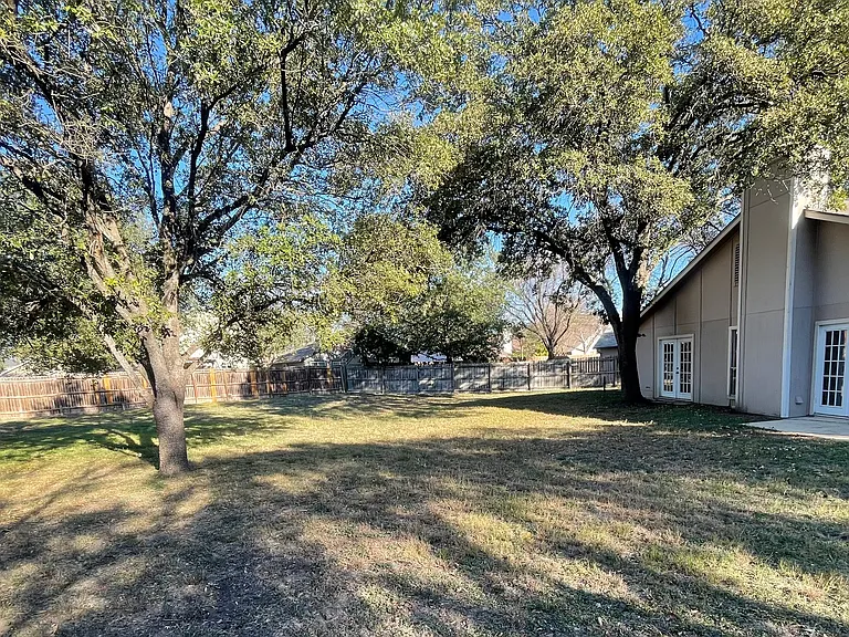 12219 Ridge Cave St — Photo 28