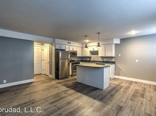 132 N 40th St APT 10, Omaha, NE 68131