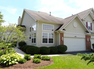 3141 Raphael Ct, St Charles, IL 60175