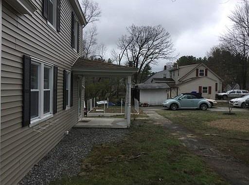 4th image of 19 Oakwood St