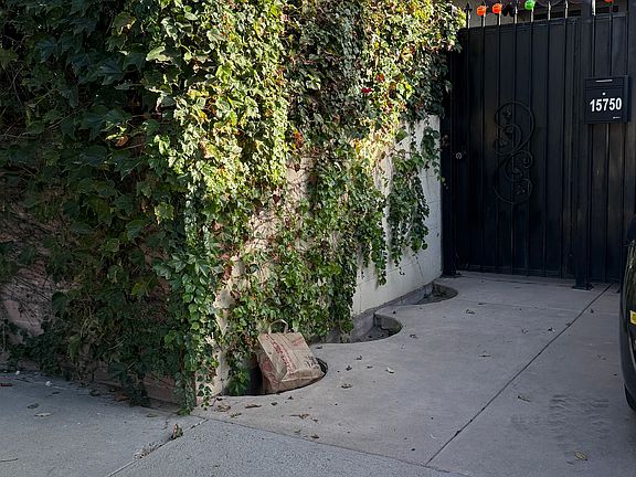 4th image of 15750 Enadia Way
