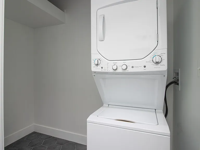 6713 York Rd #202 — Photo 7