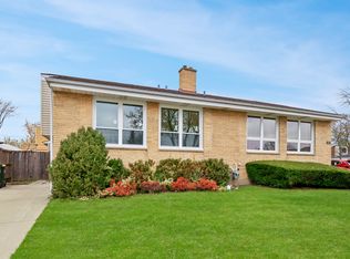 9214 W Church St, Des Plaines, IL 60016