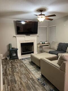 4th image of 9066 Faith Hill Ln