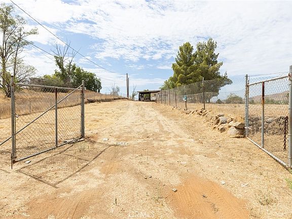5th image of 21639 Ellis Ave Lot 3