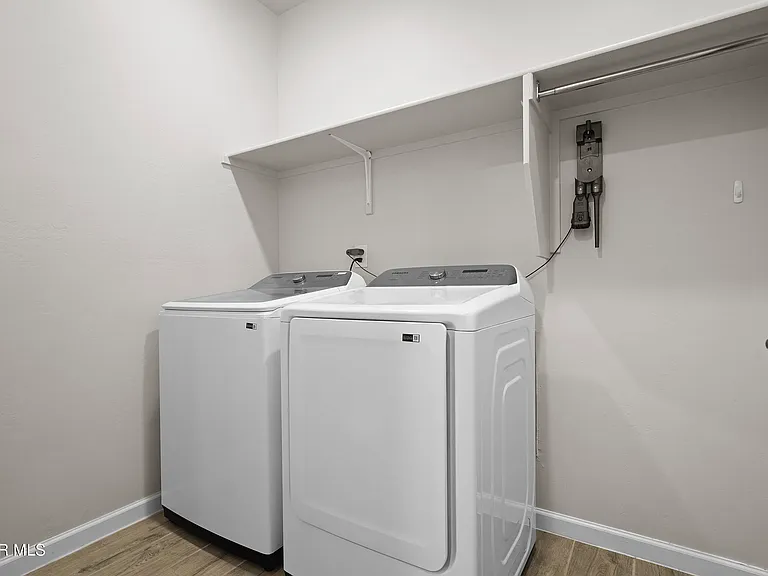 12863 Ivelet Ct — Photo 25