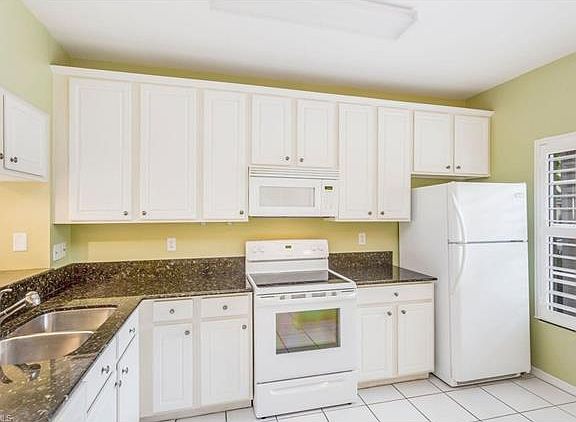 2nd image of 10044 Spyglass Hill Ln